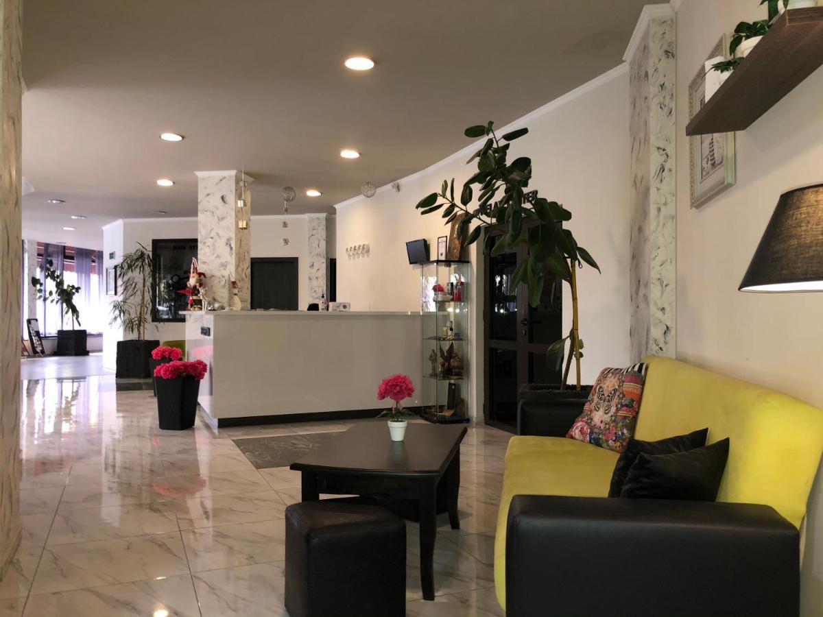 Hotel Ostrova 普罗夫迪夫 外观 照片